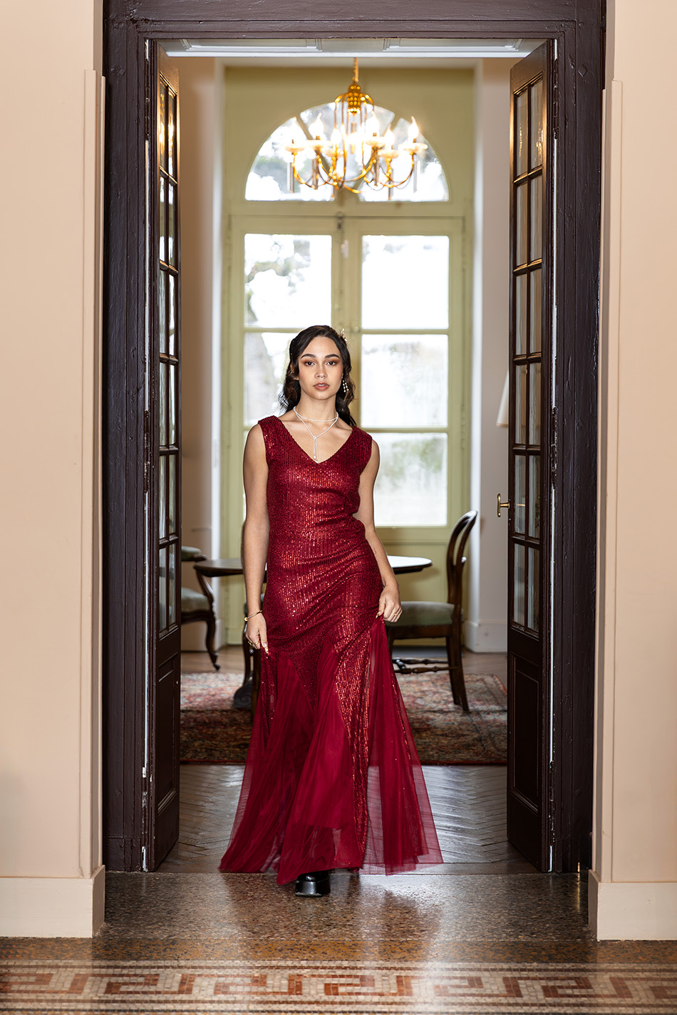 Robe de Soirée Pailletée Col en V et Tulle – Image 4