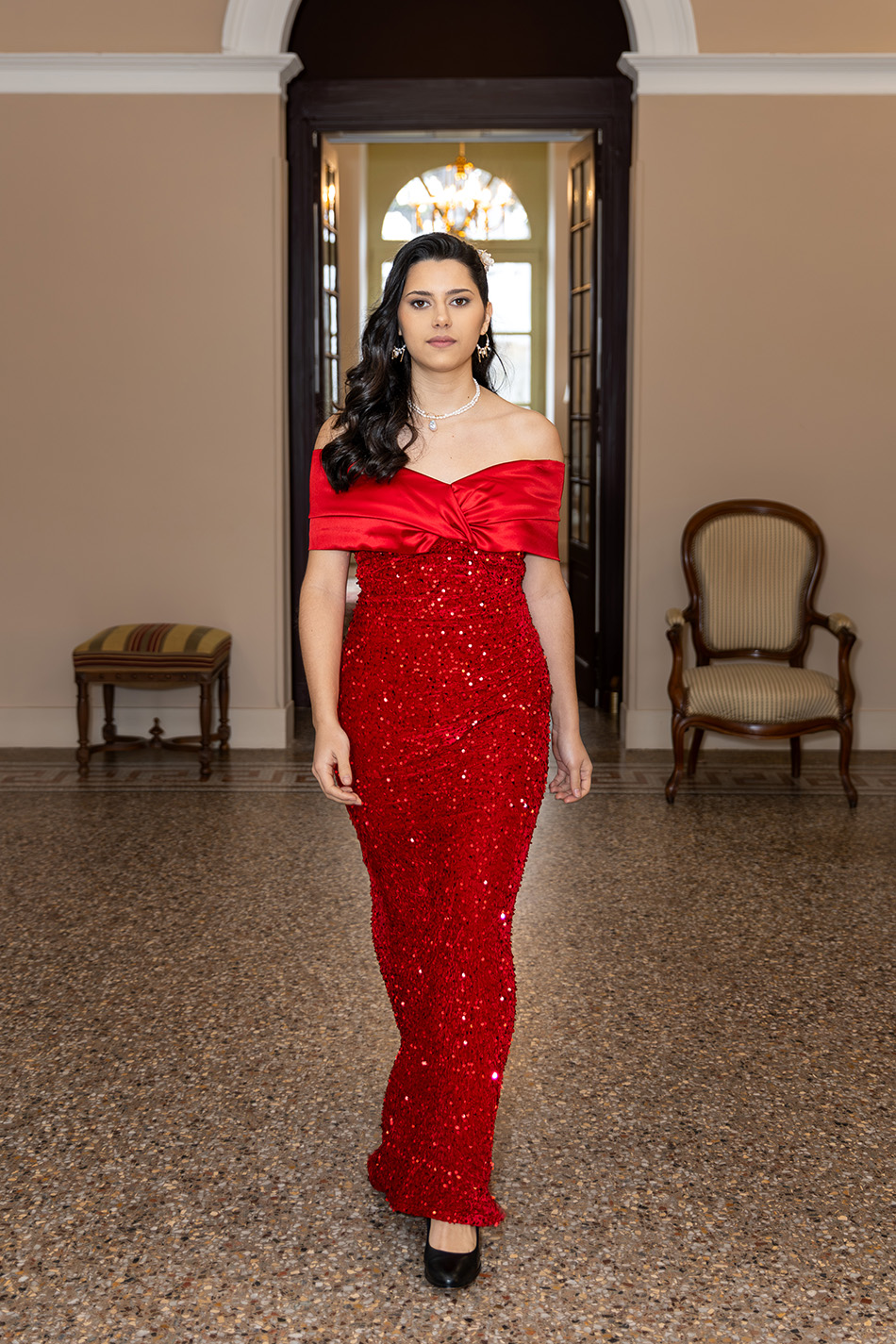 Utura Robe Robe de Soirée en Velours Pailleté à Manches Tombantes — Magie de Désir