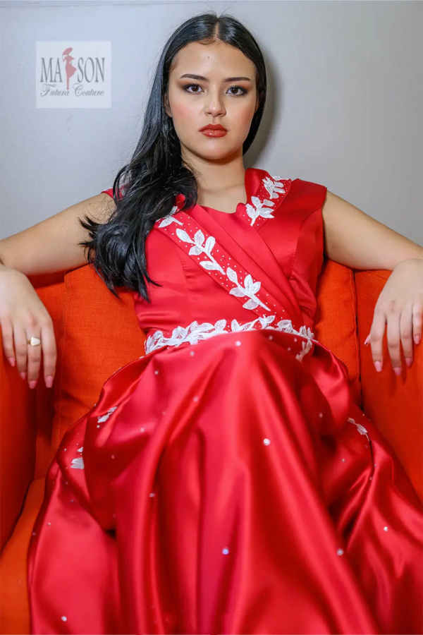 Utura Robe Robe de Gala Rouge en Satin Duchesse et Dentelle — Princesse