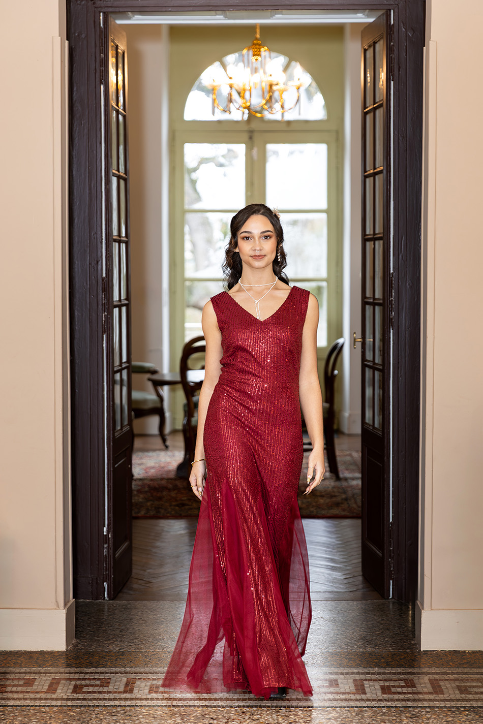 Robe de soirée pailletée col en V et tulle Soif de Désir — Futura Couture Toulouse